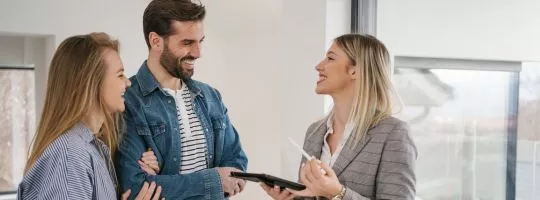 estate agent employee benefits